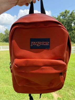 backpack laptop bag leather Commuter this backpack is set Color:Black w/ black fin $500 & Above What is a good